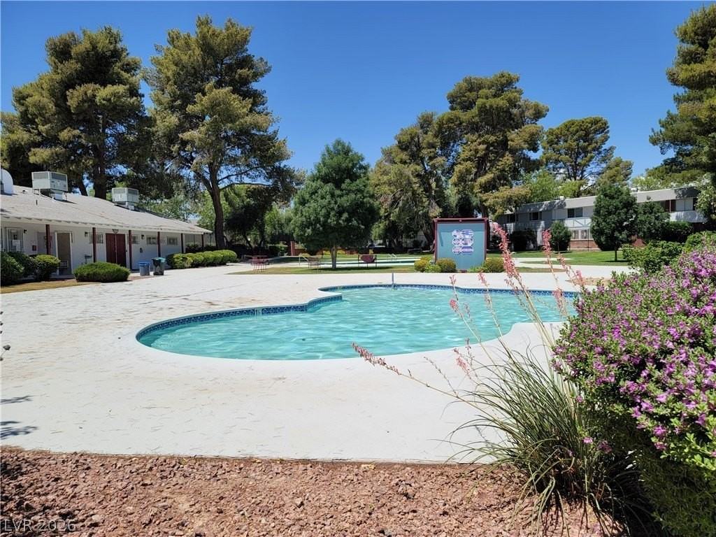 629 Pecos Way - Photo 7 of 18