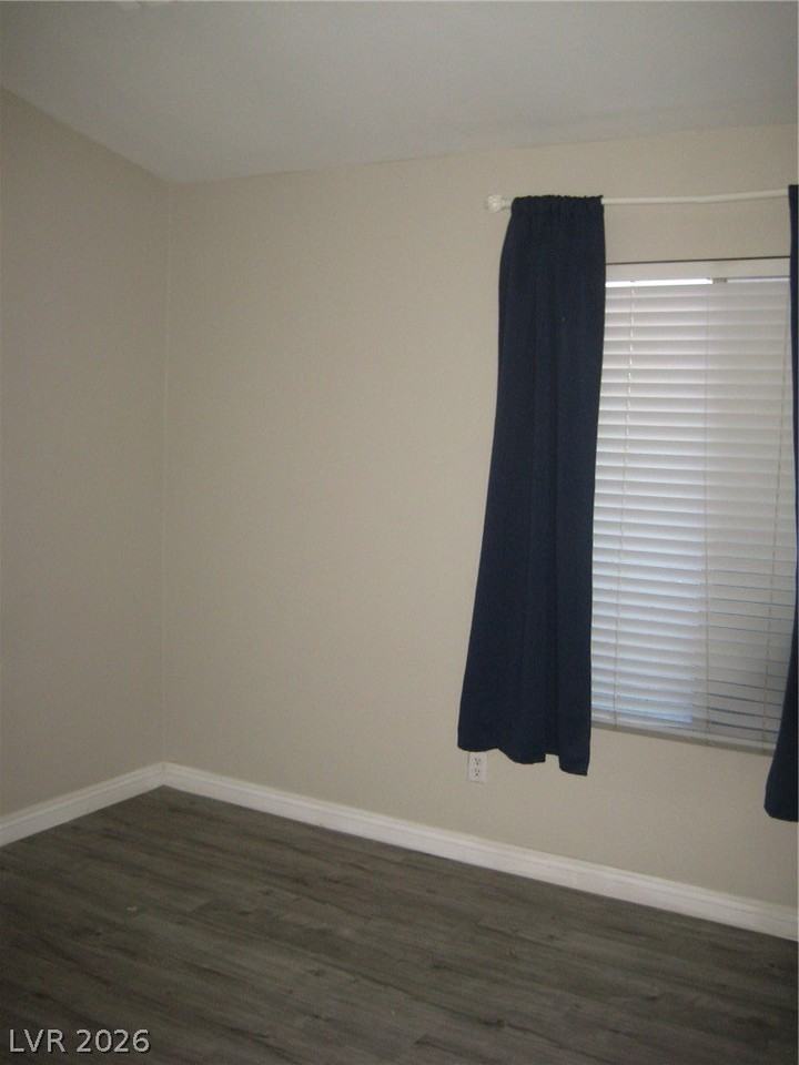 875 Hollandsworth Ave - Photo 7 of 19