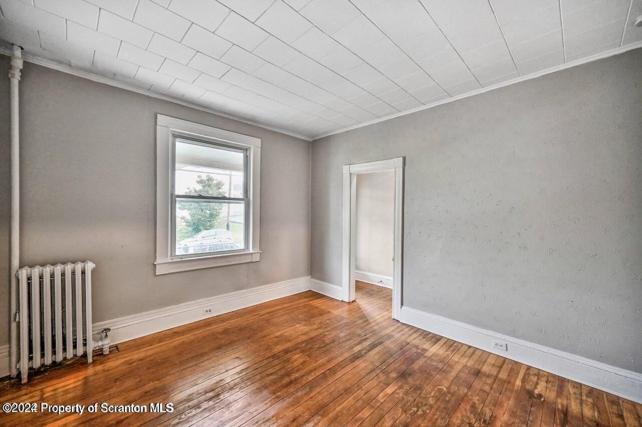 114 New York St - Photo 4 of 28