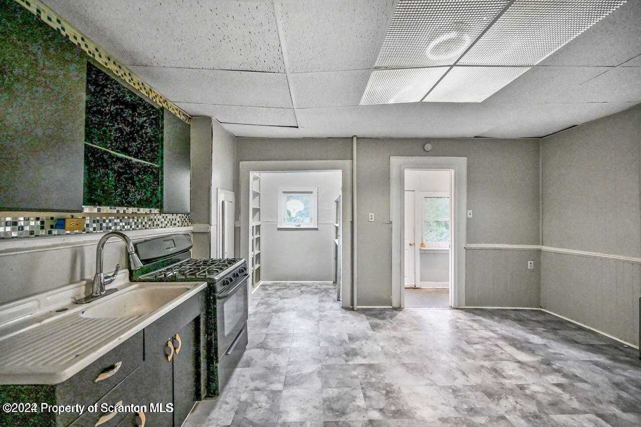 114 New York St - Photo 7 of 28