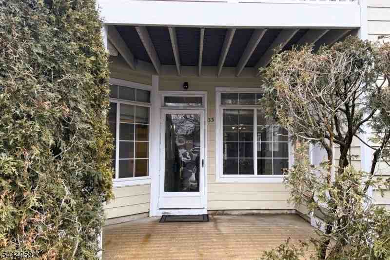 33 Wescott Rd - Photo 2 of 15