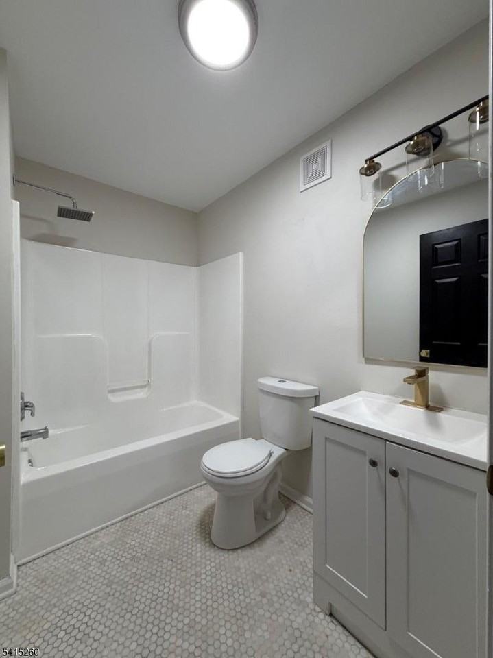 167 N 5th St #2 - Photo 5 of 8