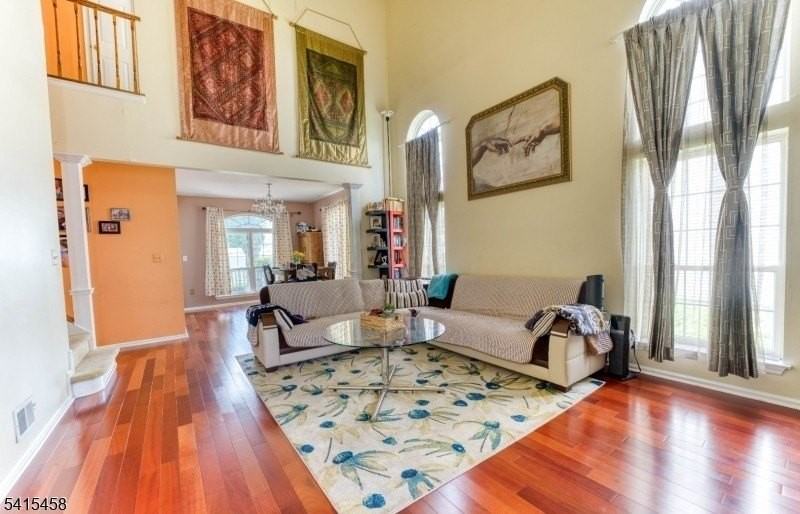 10 Marco Polo Ct - Photo 3 of 18