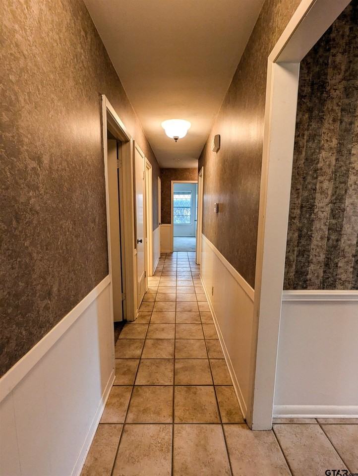 3713 Colgate Ave - Photo 4 of 24