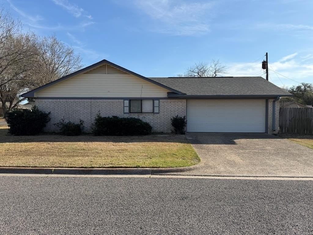 1100 Meadow Dr - Photo 7 of 16