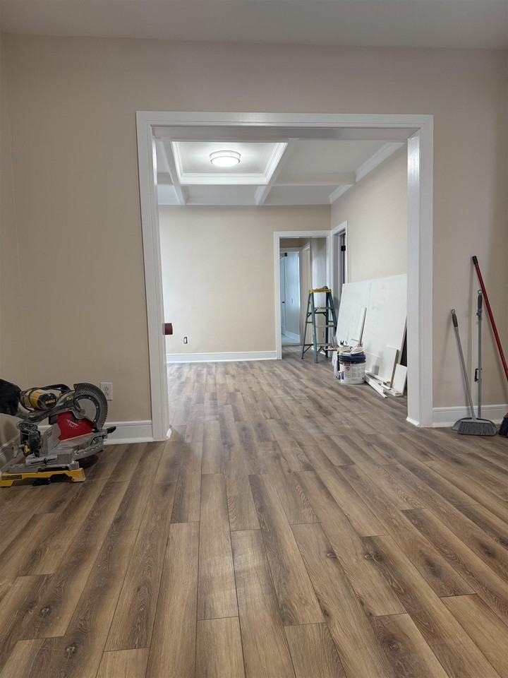 90 W 42nd St ## 92 - Photo 4 of 16