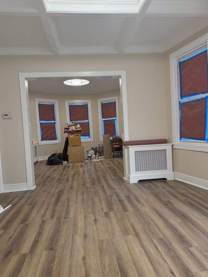 90 W 42nd St ## 92 - Photo 5 of 16