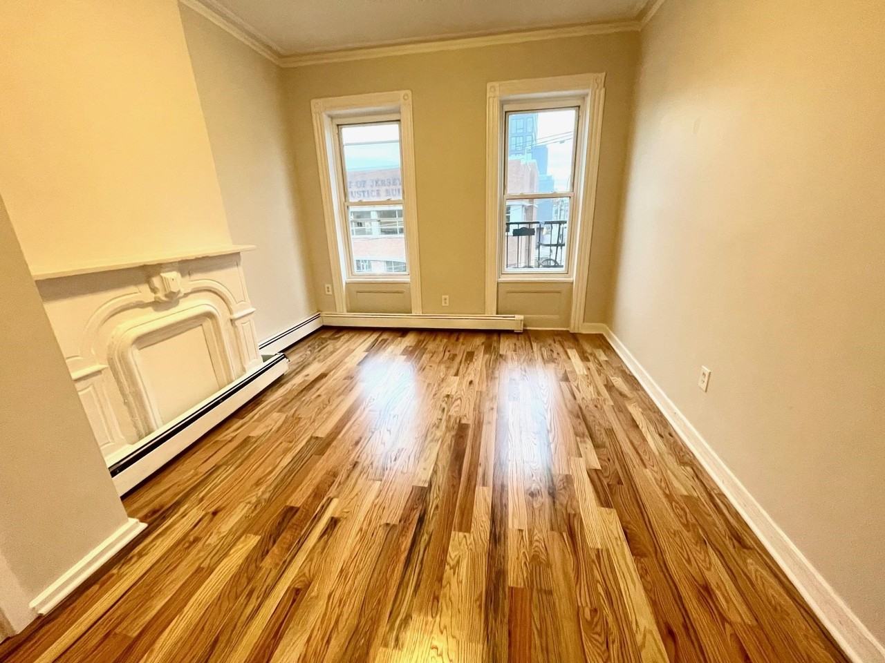 380 Summit Ave #3R - Photo 7 of 12