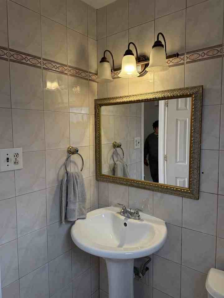 2513 Palisade Ave #2 - Photo 6 of 19