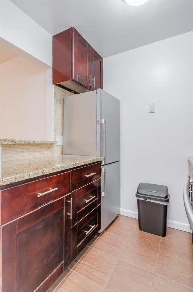 310 70th St #1E - Photo 7 of 11