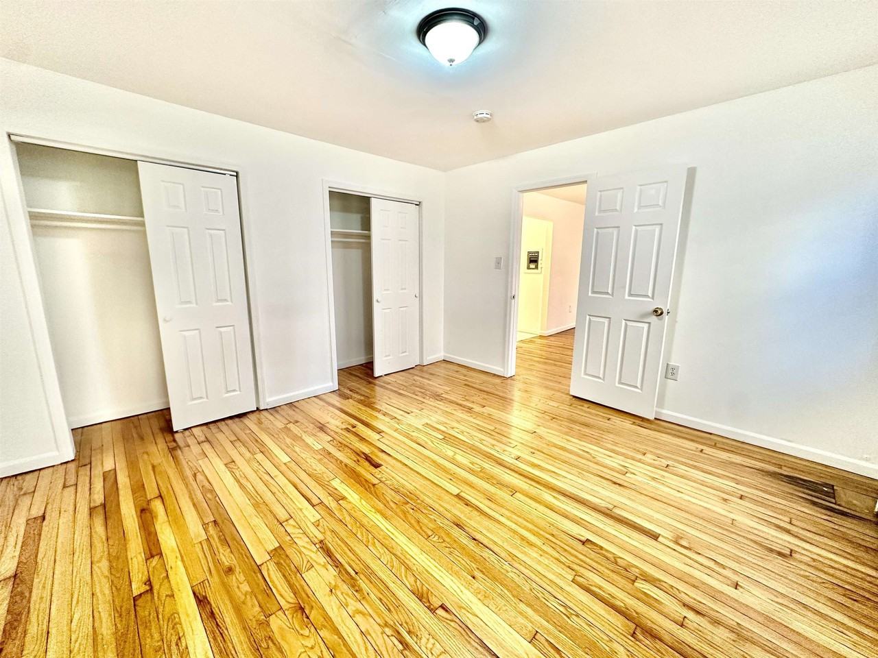 31 Tillinghast St #3 - Photo 4 of 17