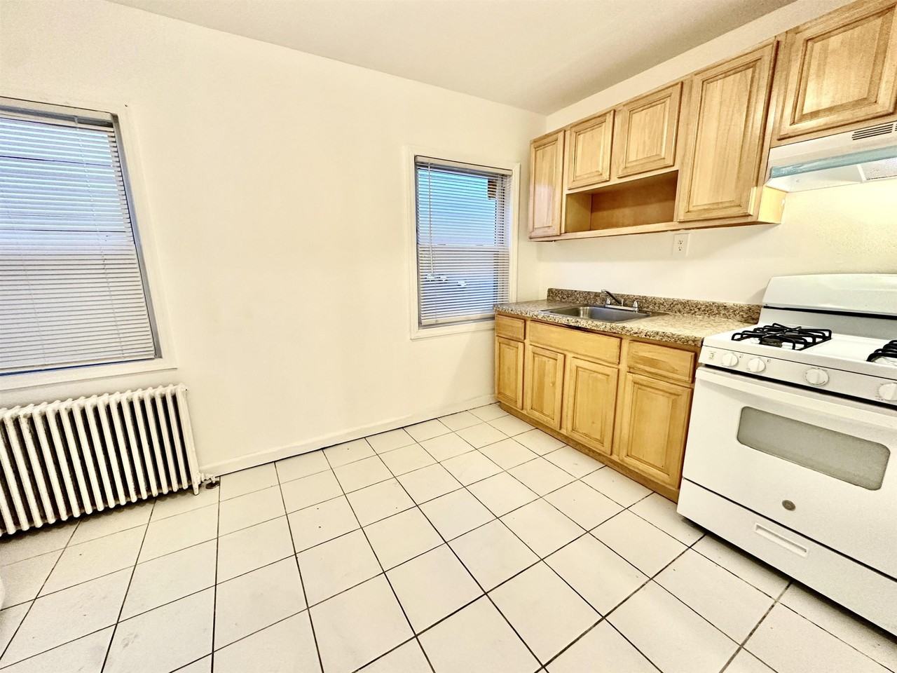 31 Tillinghast St #3 - Photo 7 of 17