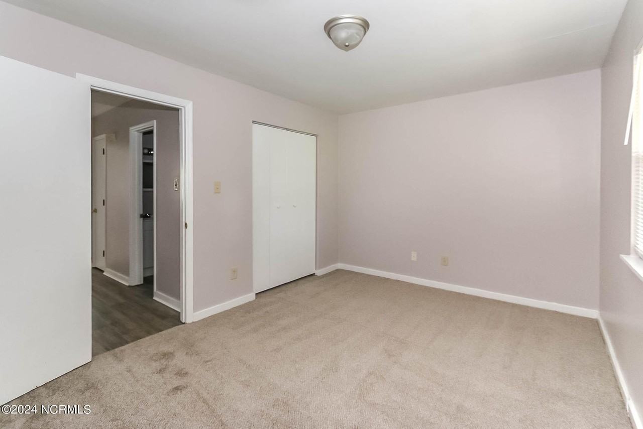 201 Shipman Rd Apt D15 - Photo 7 of 10