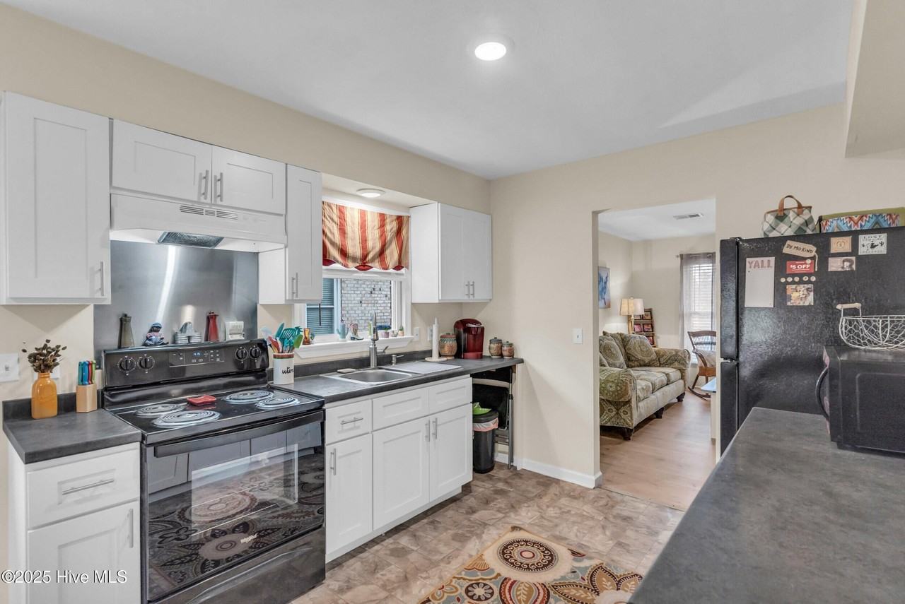 5524 Bavarian Ln - Photo 7 of 18