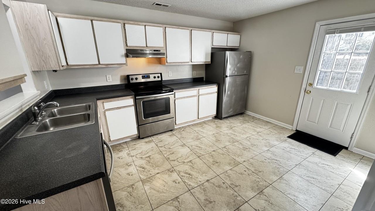 509 Timberlake Trl - Photo 4 of 7