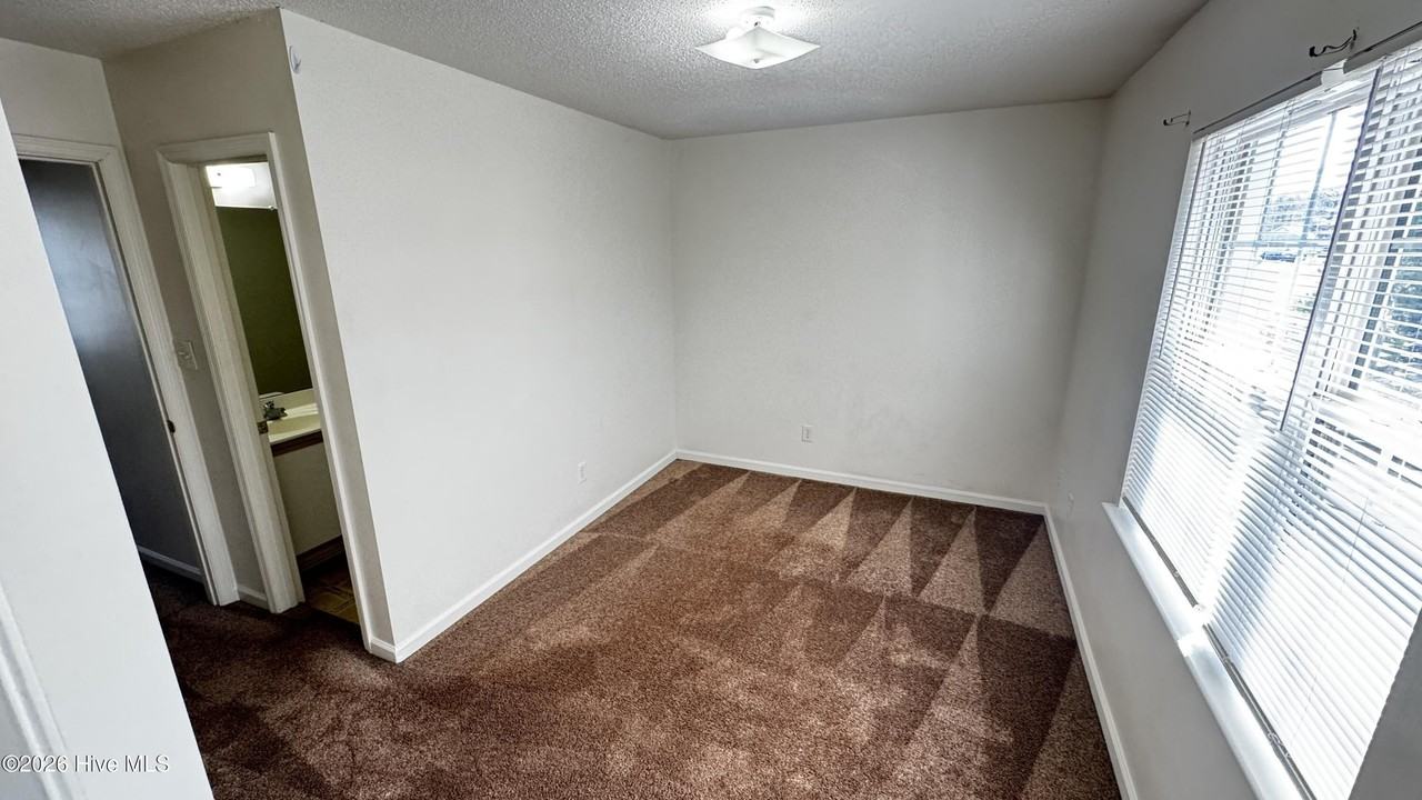 509 Timberlake Trl - Photo 6 of 7