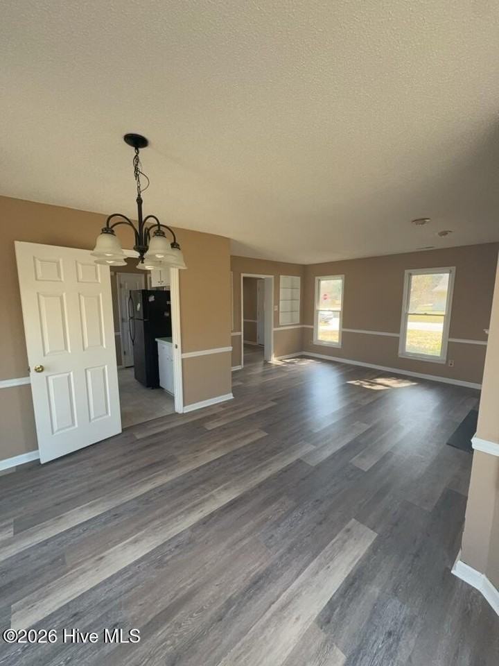 105 Palamino Ct - Photo 3 of 18