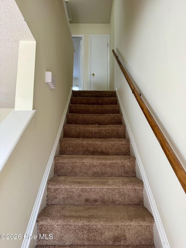 3264 Landmark St Apt G5 - Photo 3 of 11