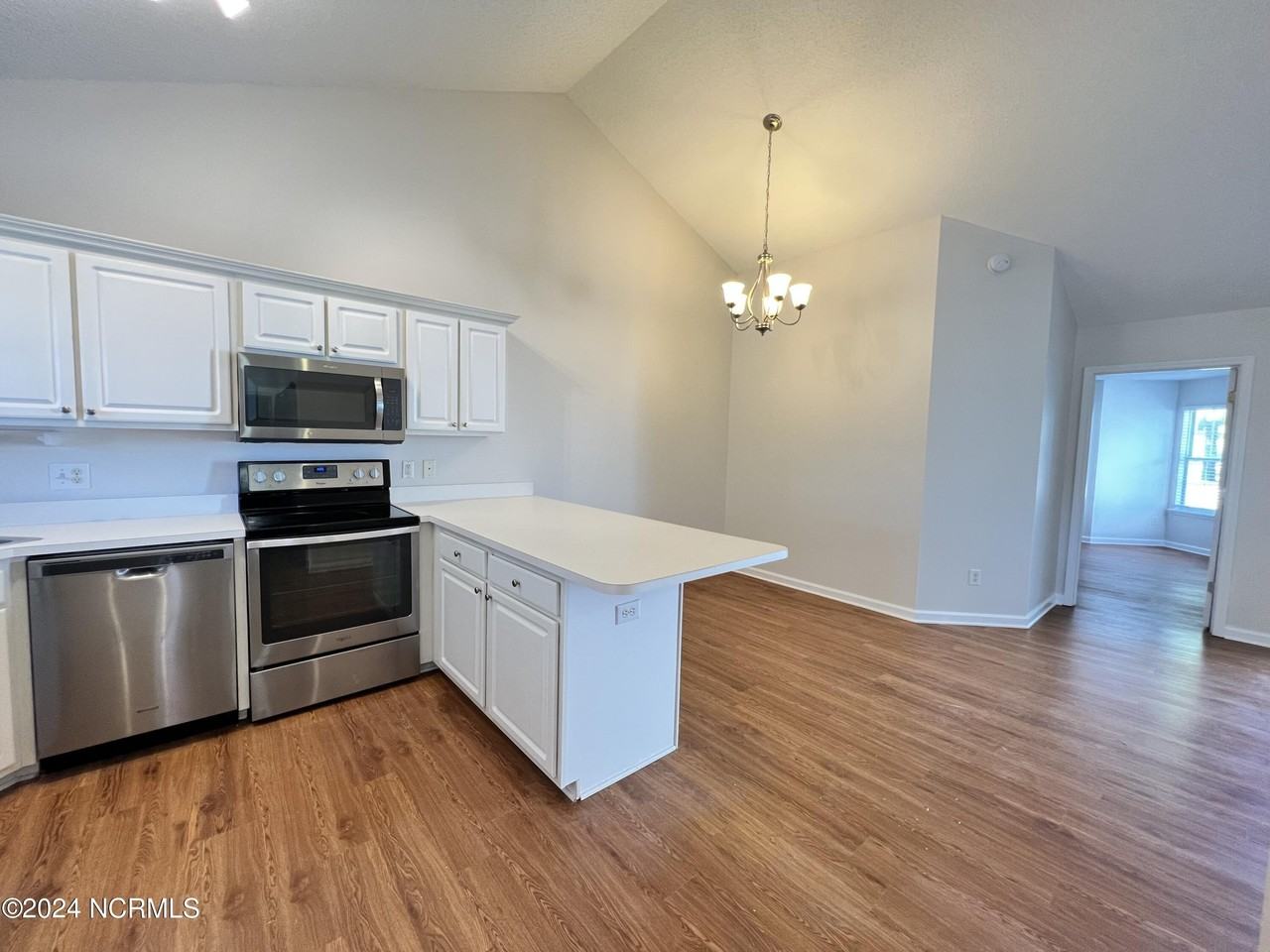 3877 Merestone Dr - Photo 2 of 19