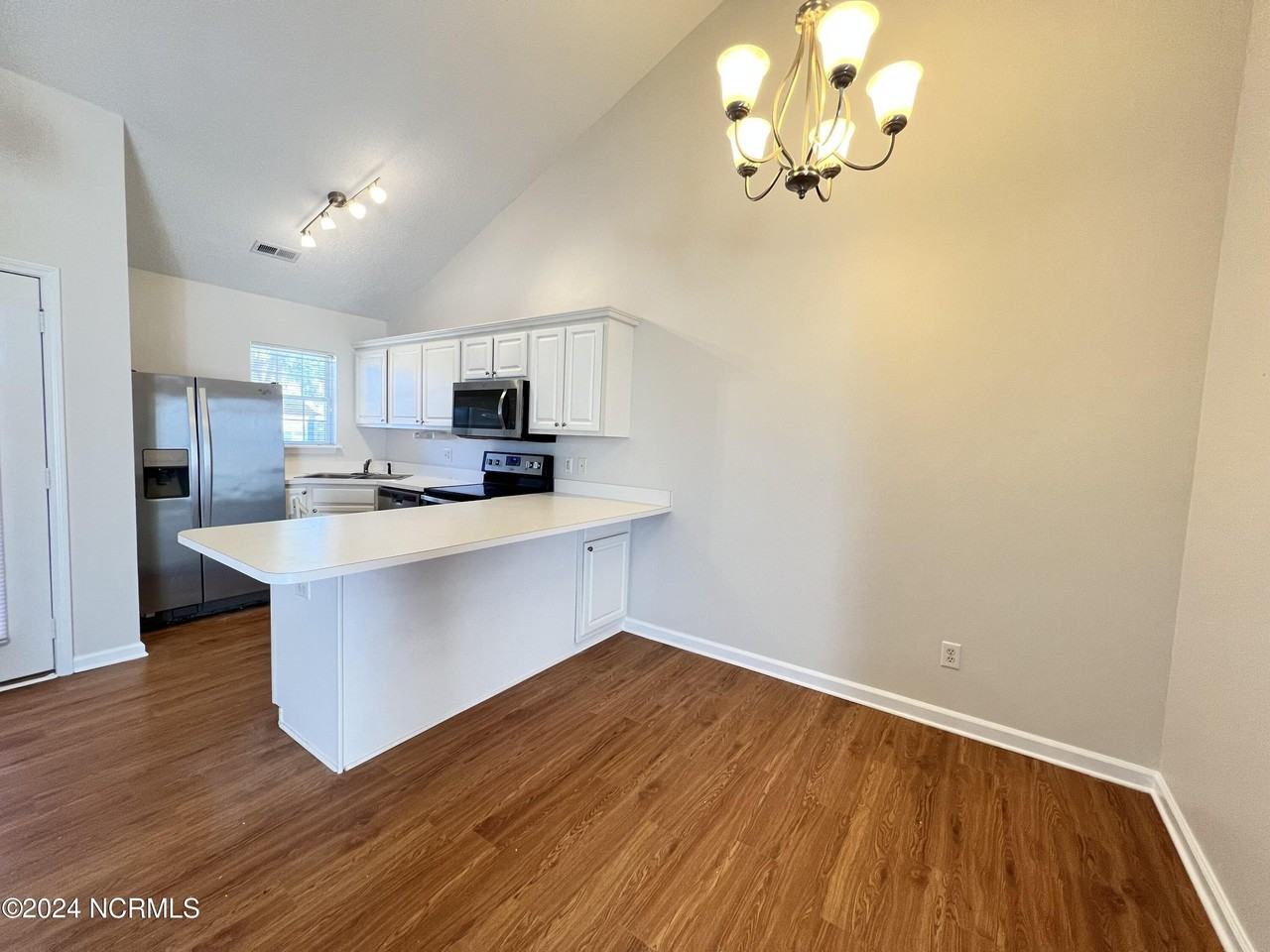 3877 Merestone Dr - Photo 4 of 19