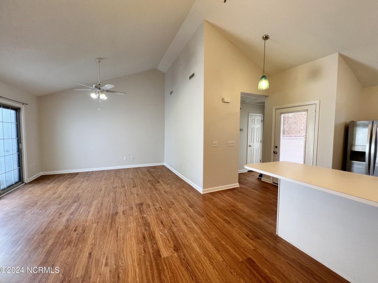 3877 Merestone Dr - Photo 5 of 19