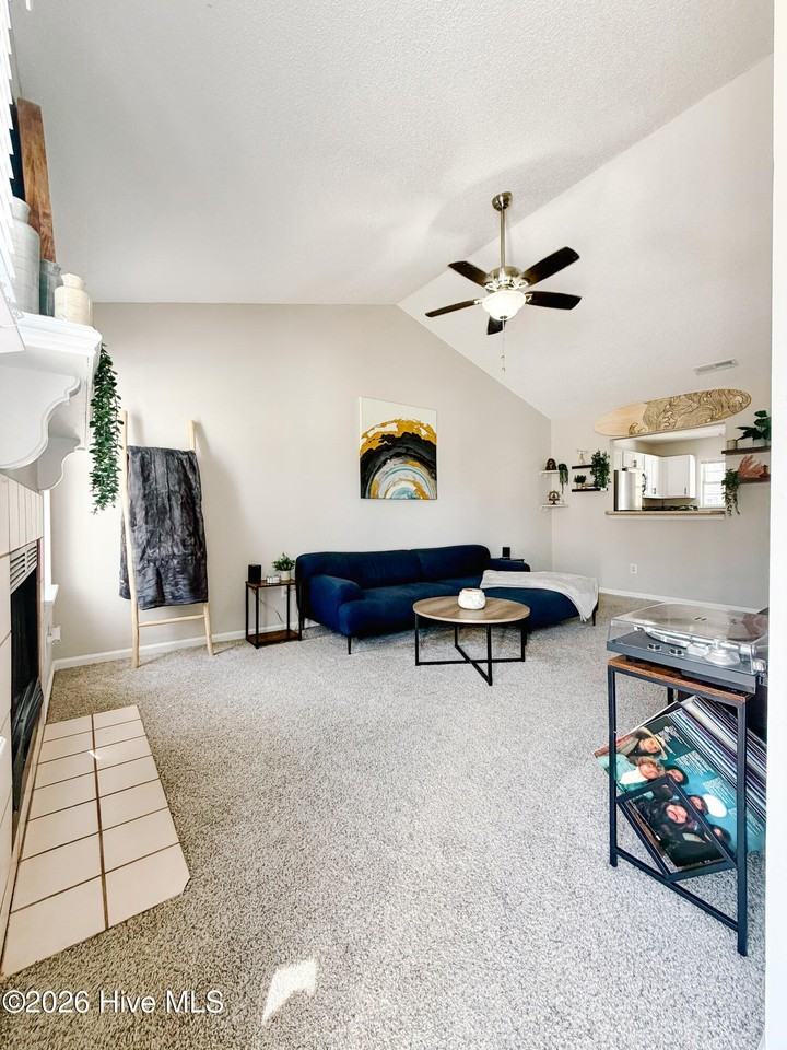 159 Brenda Dr - Photo 2 of 18