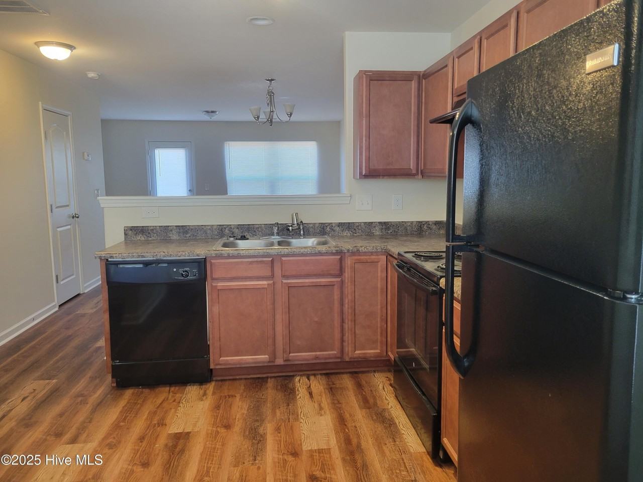 120 Beacon Woods Dr - Photo 2 of 6