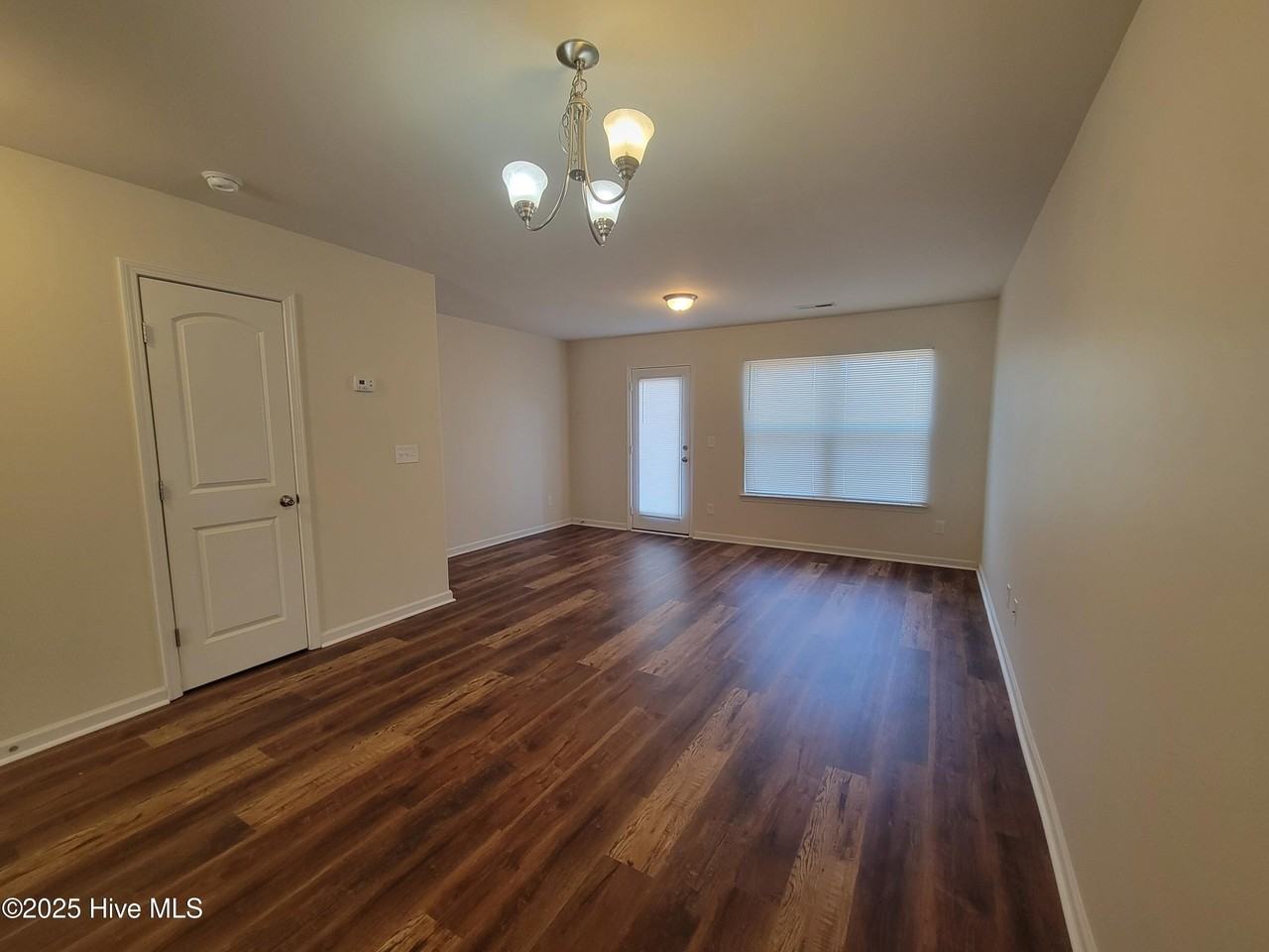 120 Beacon Woods Dr - Photo 3 of 6