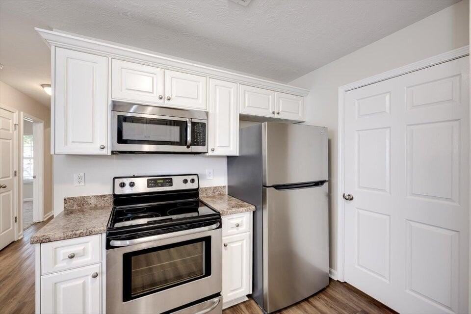 2207 Jasmine Way - Photo 7 of 23