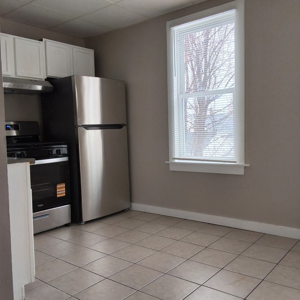 44 Winter St #2S - Photo 5 of 10