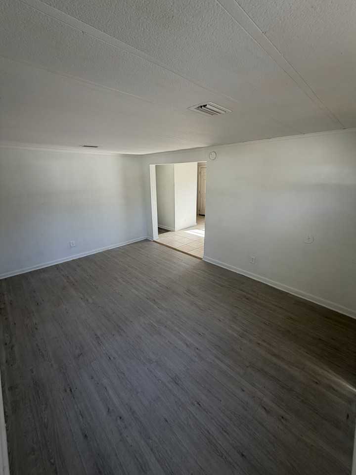 1834 44th St S #1 - Photo 2 of 15