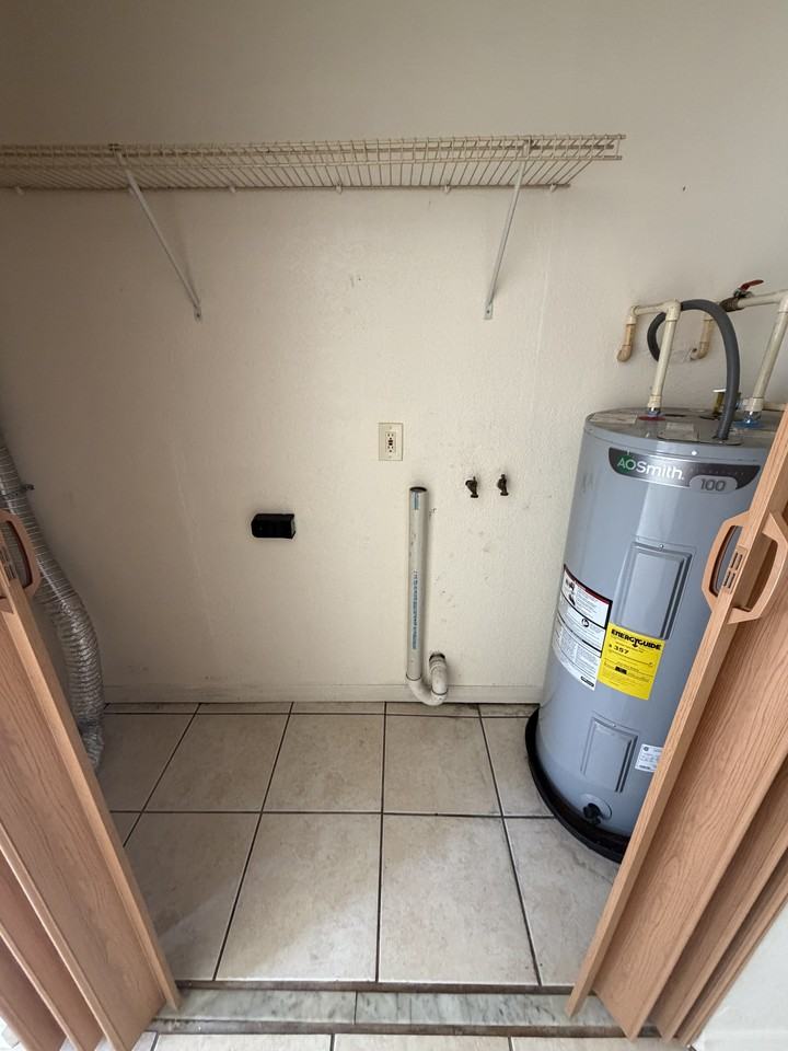 1834 44th St S #1 - Photo 3 of 15