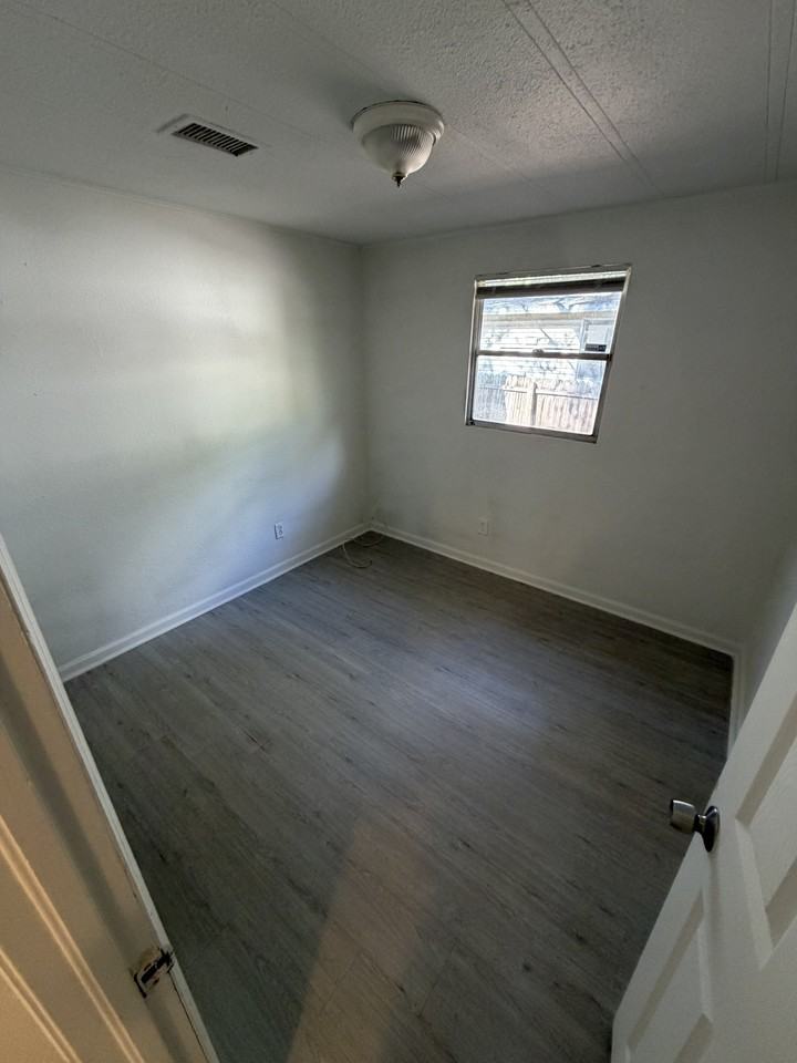 1834 44th St S #1 - Photo 6 of 15