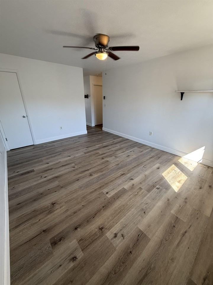 1045 Moore St #C - Photo 2 of 9