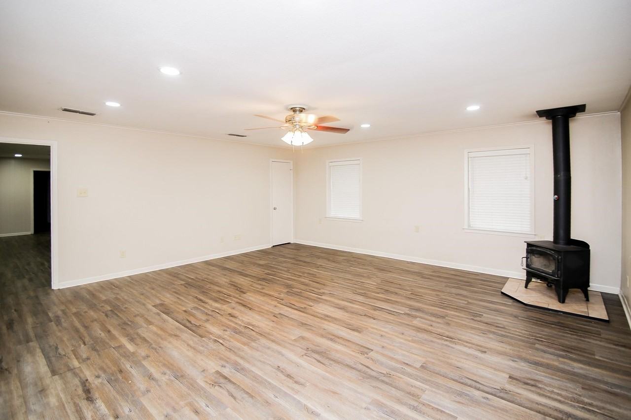 1330 Buchanan Rd - Photo 5 of 32