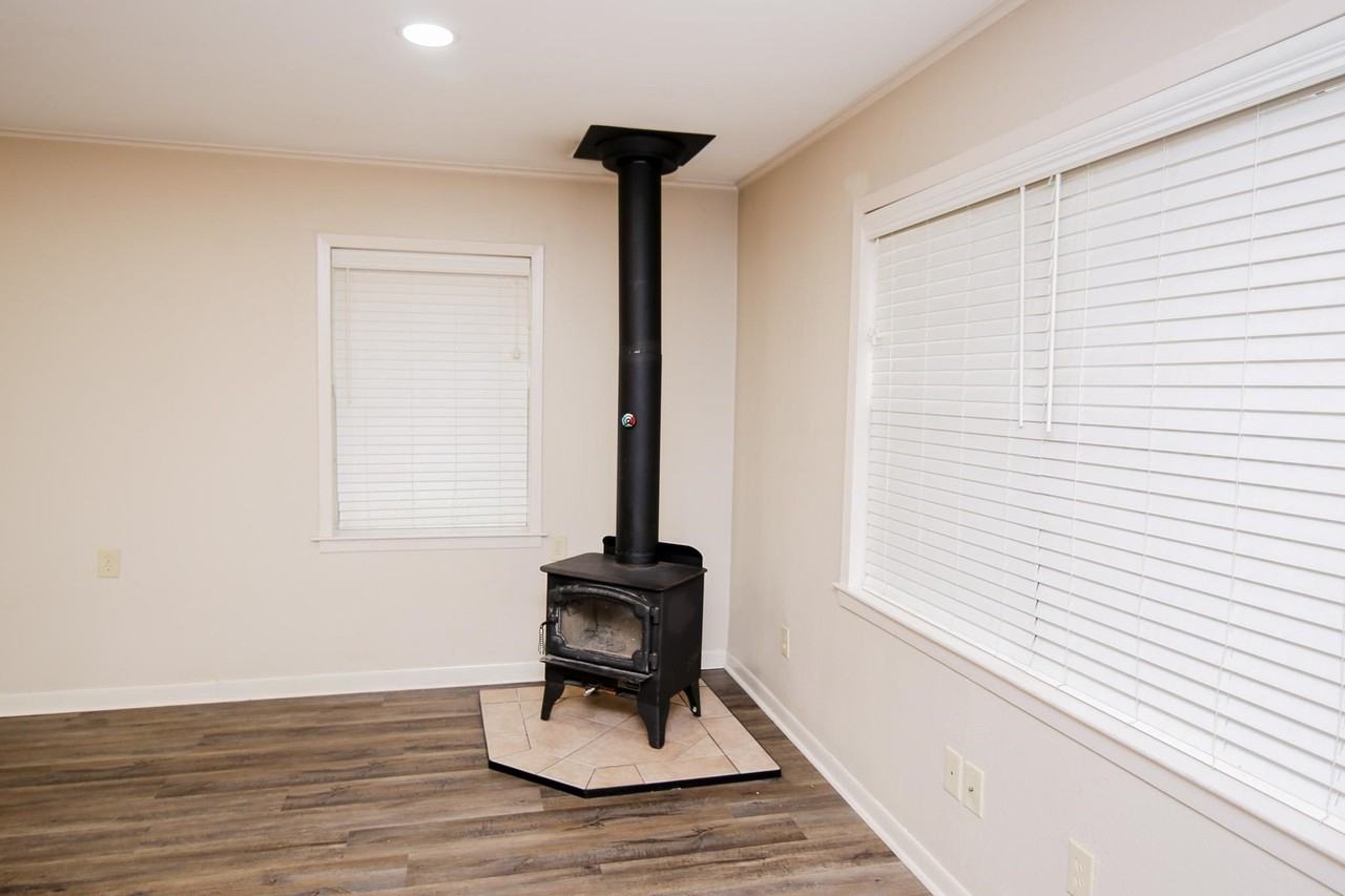 1330 Buchanan Rd - Photo 6 of 32