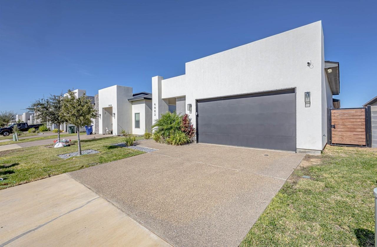 4002 Bella St - Photo 2 of 28