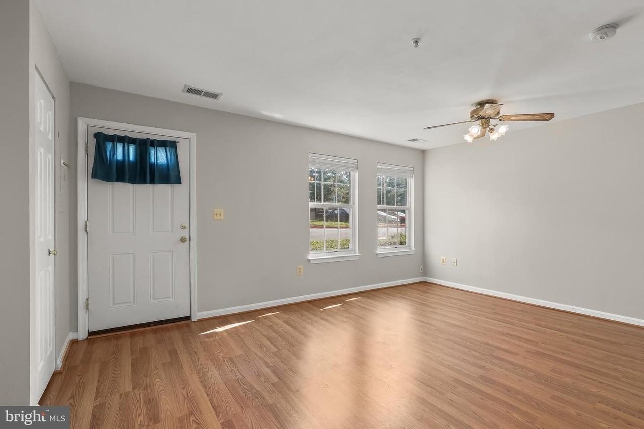 6249 Sandpiper Ct - Photo 2 of 15