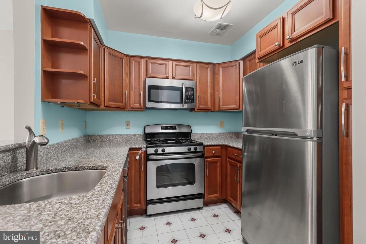 6249 Sandpiper Ct - Photo 7 of 15