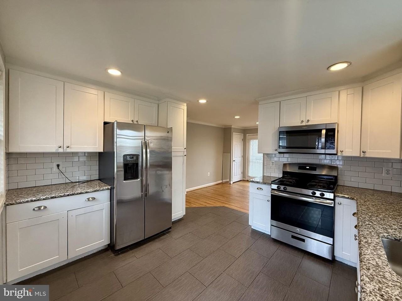 1627 Quarter Ave - Photo 5 of 27