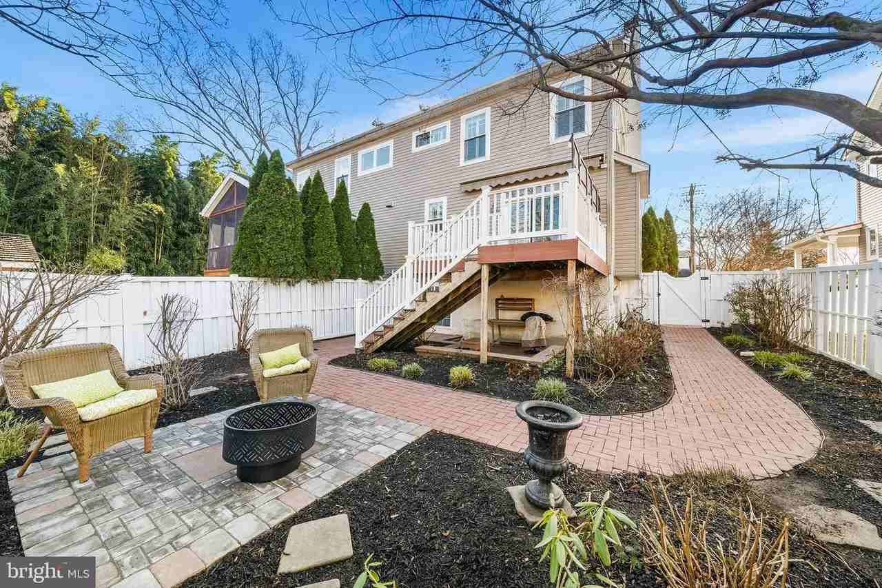 117 W Fifth St - Photo 4 of 35