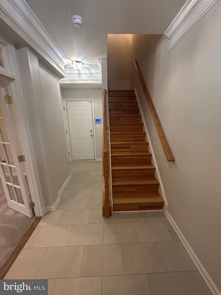 310 Cameron Station Blvd - Photo 3 of 21