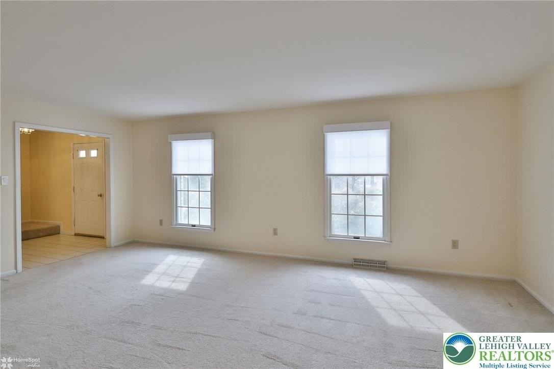 4059 Wedgewood Rd - Photo 7 of 50