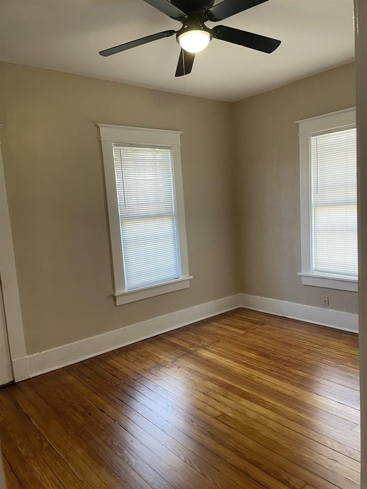 2526 Yale Ave - Photo 2 of 30