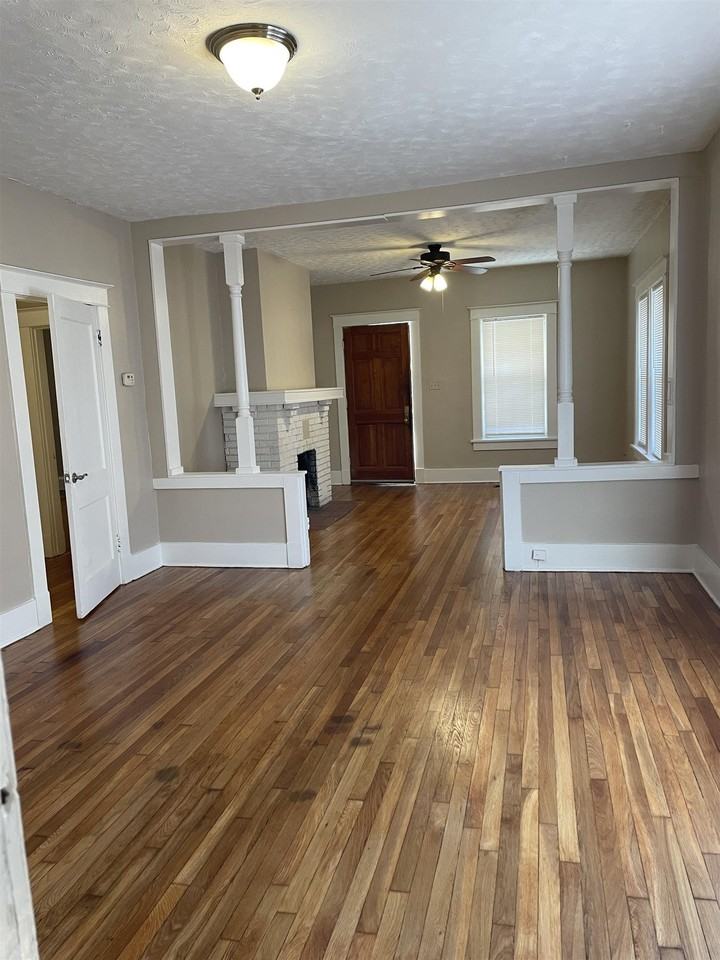 2526 Yale Ave - Photo 3 of 30