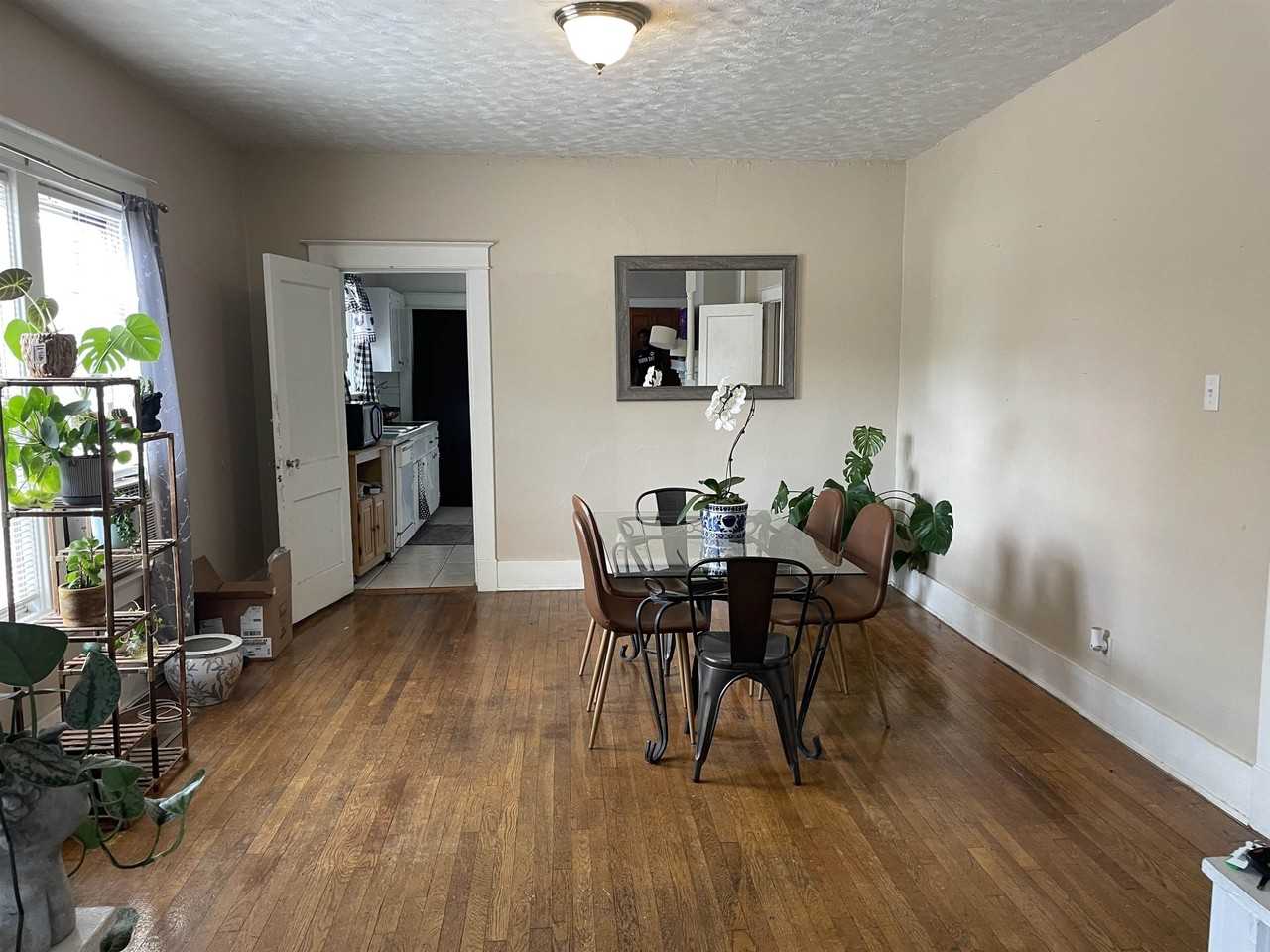 2526 Yale Ave - Photo 4 of 30