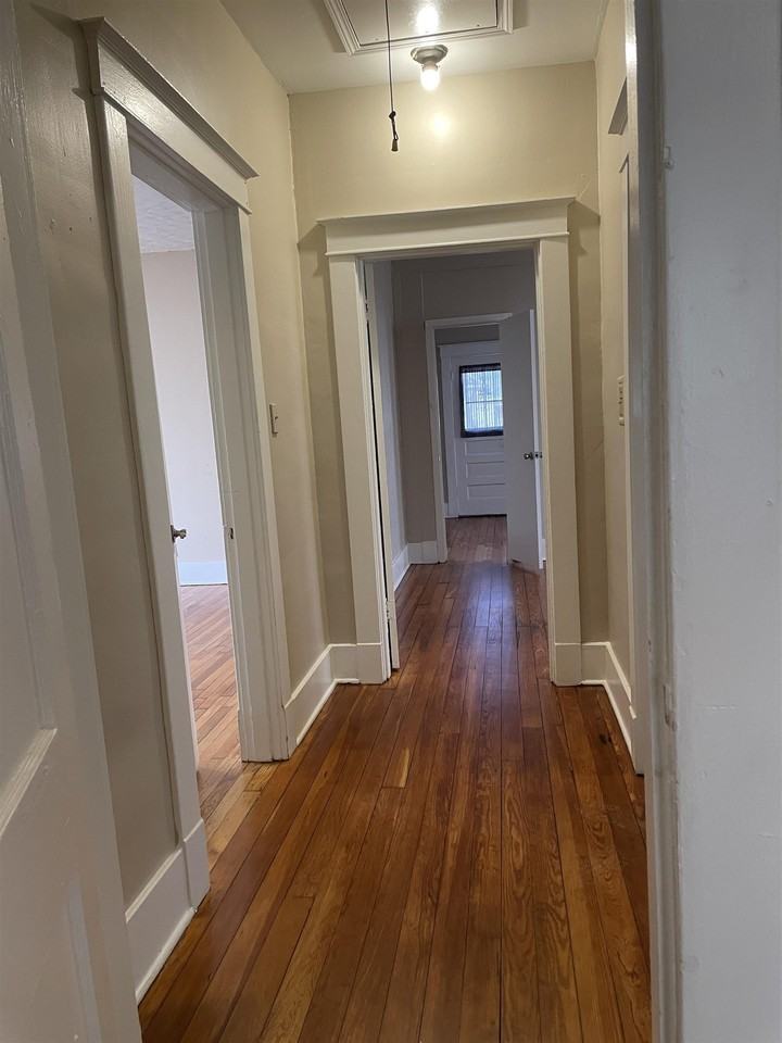 2526 Yale Ave - Photo 7 of 30