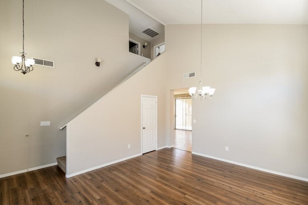 8935 E Capri Ave - Photo 6 of 17