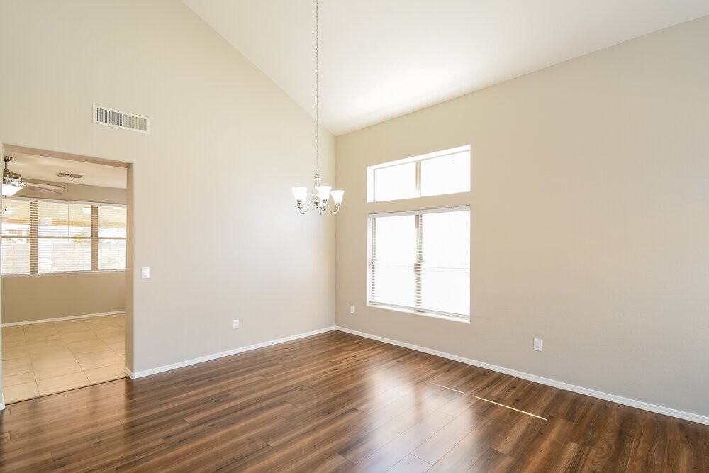 8935 E Capri Ave - Photo 7 of 17