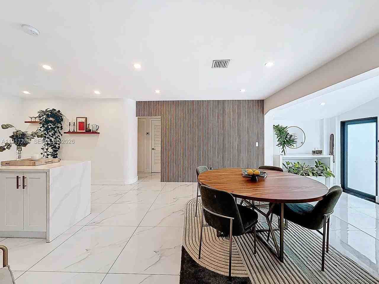 1367 Nw 41st St - Photo 4 of 21